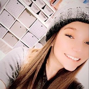 Meet your Posher, Hannah